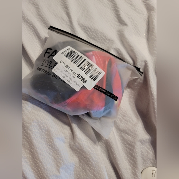 NWT GIRLS RACERBACK COMPETITION ATHLETIC SWIM REMOVABLE PADS - Picture 8 of 8